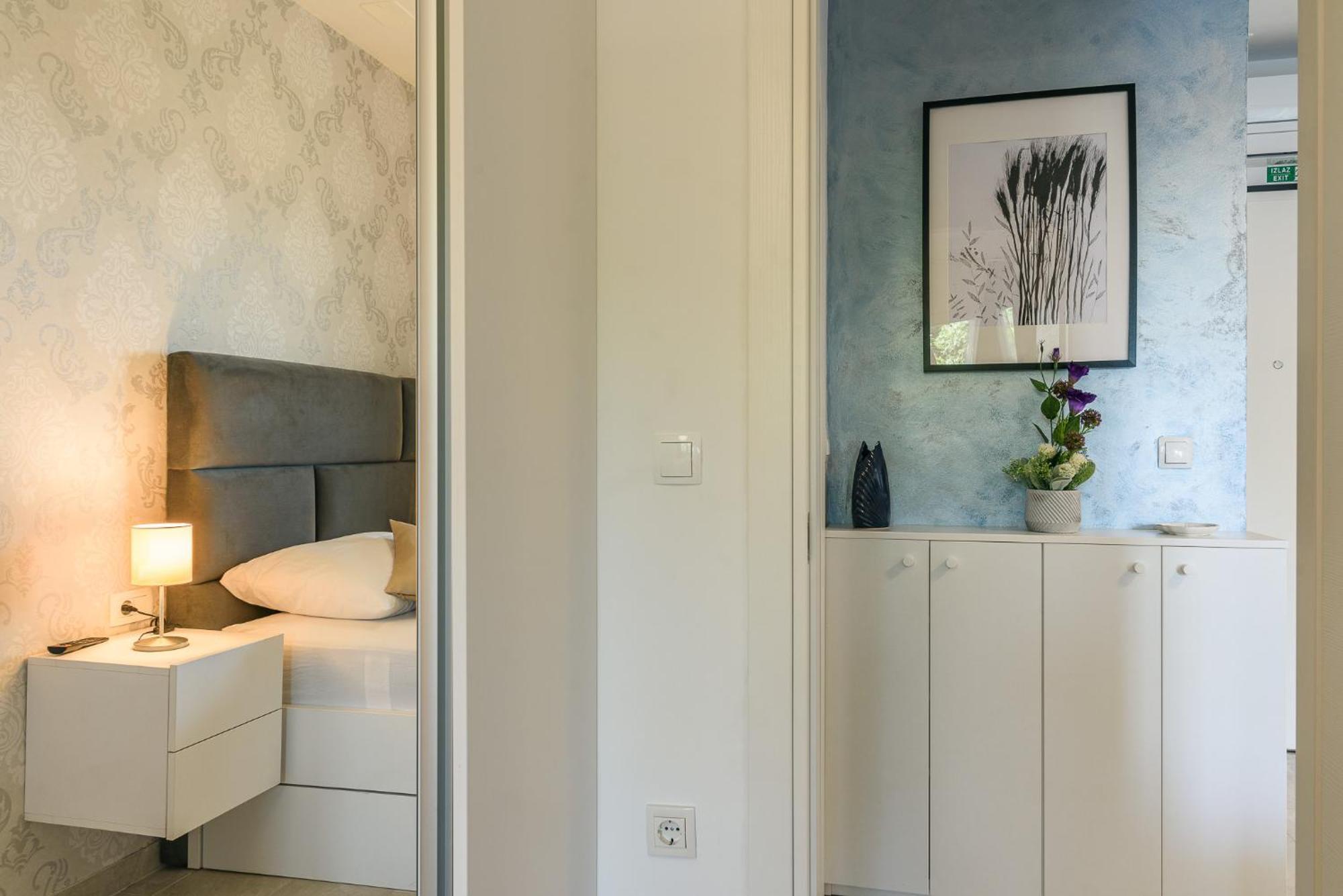 Relax Trogir Apartment Bagian luar foto